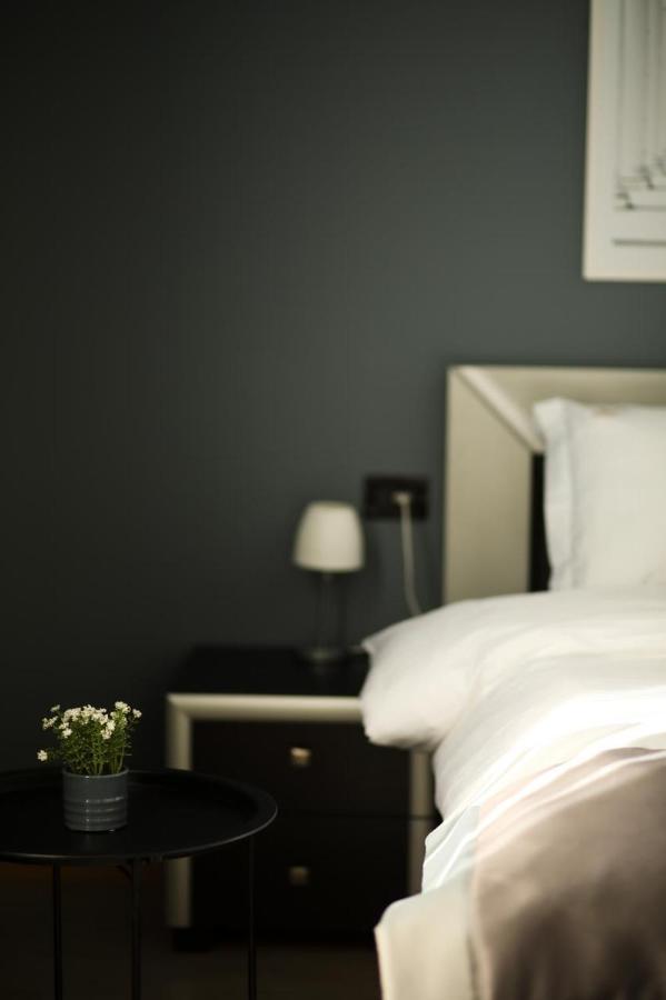 Triss Hotel Tiranë Ngoại thất bức ảnh
