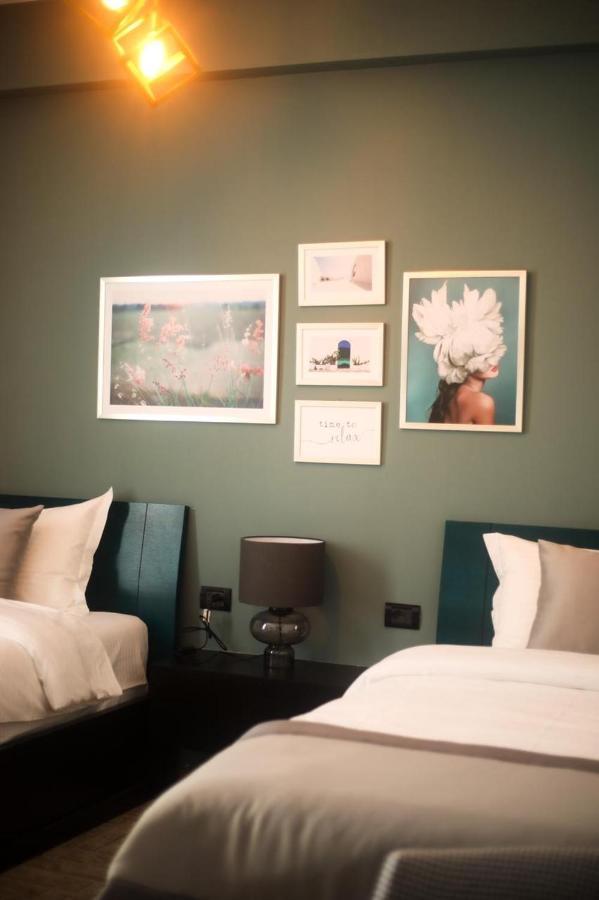 Triss Hotel Tiranë Ngoại thất bức ảnh