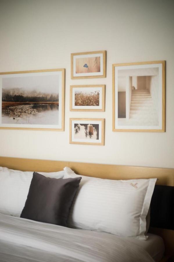 Triss Hotel Tiranë Ngoại thất bức ảnh