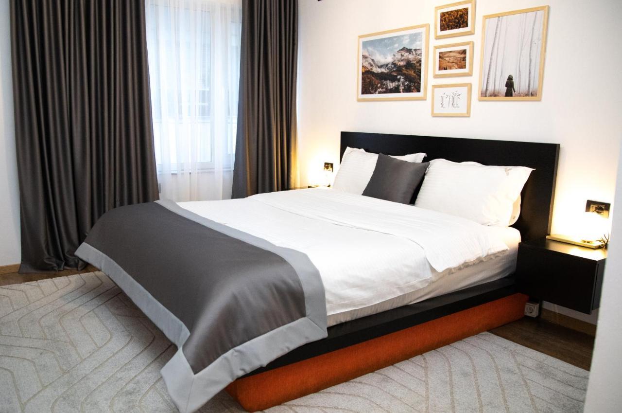 Triss Hotel Tiranë Ngoại thất bức ảnh