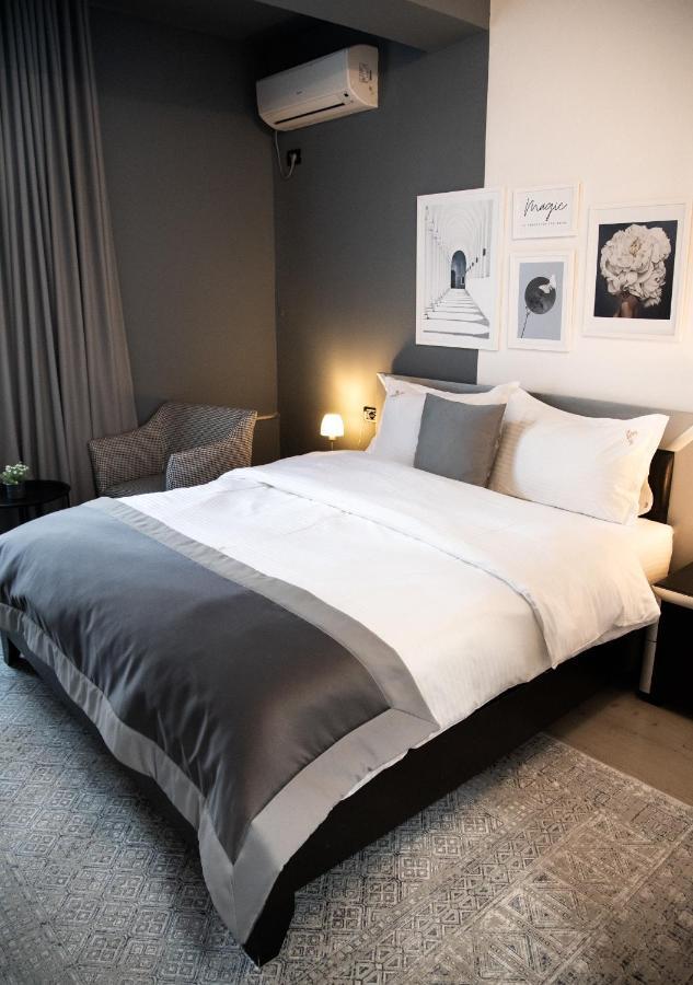 Triss Hotel Tiranë Ngoại thất bức ảnh