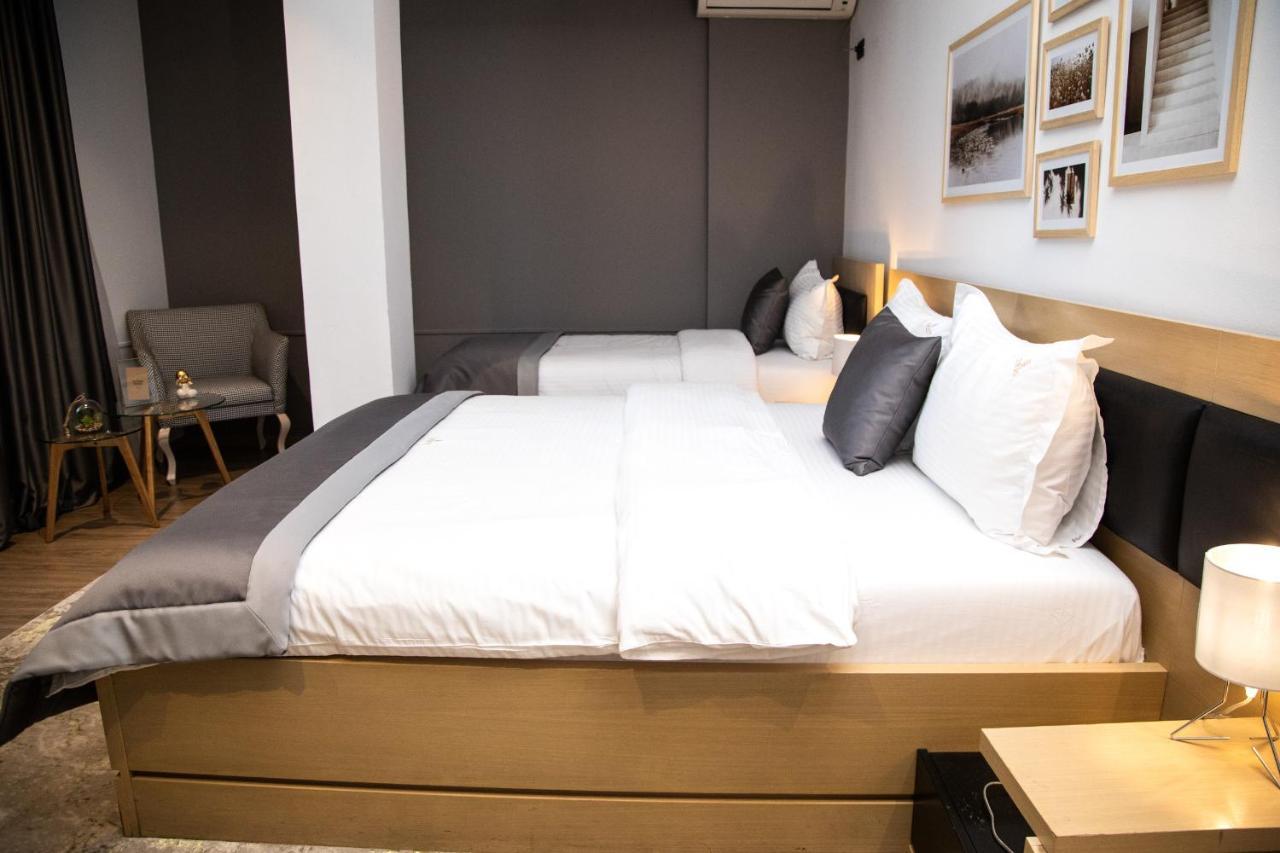 Triss Hotel Tiranë Ngoại thất bức ảnh